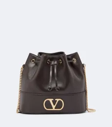 Sac seau VLogo Mini en cuir Sac seau VLogo Mini en cuir
