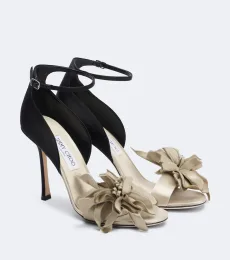 Sandalias Coko con aplique floral Sandalias Coko con aplique floral