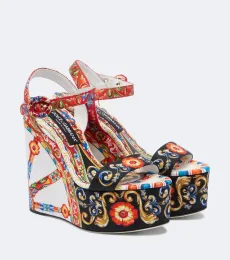 Sandalias con plataforma Carretto Sandalias con plataforma Carretto