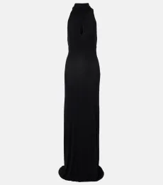 Sele cutout halterneck gown Sele cutout halterneck gown