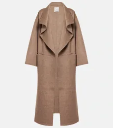 Signature wool and cashmere coat Signature wool and cashmere coat