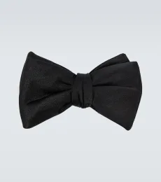 Silk bow tie Silk bow tie