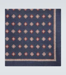Silk jaquard pocket square Silk jaquard pocket square