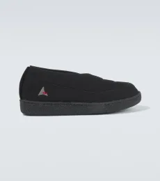 Slip-on shoes Slip-on shoes