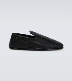 Slippers de piel Intrecciato