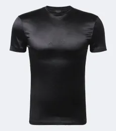 T-shirt en satin T-shirt en satin