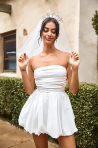 The Brides Arrived Veil White The Brides Arrived Veil White