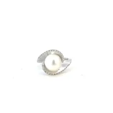 Timeless Pearl Diamond White Gold Ring For Her Timeless Pearl Diamond White Gold Ring For Her