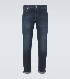 Traditional Fit slim-leg jeans