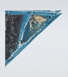 Trompe l'Åil silk scarf Trompe l'Åil silk scarf