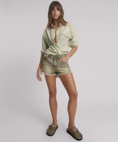 Truckers Mid Waist Relaxed Denim Shorts Denim Shorts - Truckers Burnt Khaki Size 24 One Teaspoon Truckers Mid Waist Relaxed Denim Shorts Denim Shorts - Truckers Burnt Khaki Size 24 One Teaspoon