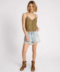Truckers Mid Waist Relaxed Denim Shorts Denim Shorts - Truckers Fleetwood Size 24 One Teaspoon Truckers Mid Waist Relaxed Denim Shorts Denim Shorts - Truckers Fleetwood Size 24 One Teaspoon