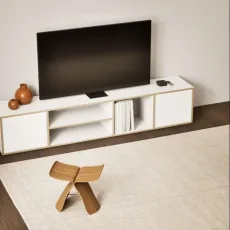 Tv Stand in White with Doors and Backpanels Tv Stand in White with Doors and Backpanels
