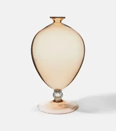 Veronese Murano glass vase by Vittorio Zecchin Veronese Murano glass vase by Vittorio Zecchin