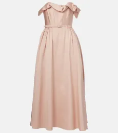 Vestido midi con volantes Vestido midi con volantes