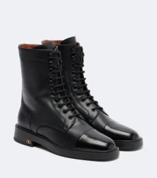 VLogo lace-up leather combat boots VLogo lace-up leather combat boots