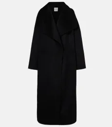 Wool and cashmere coat Wool and cashmere coat