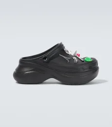 x Crocs Jibbitz Mules x Crocs Jibbitz Mules