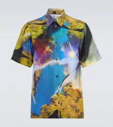 x Le château ambulant Chemise imprimée en soie x Le château ambulant Chemise imprimée en soie