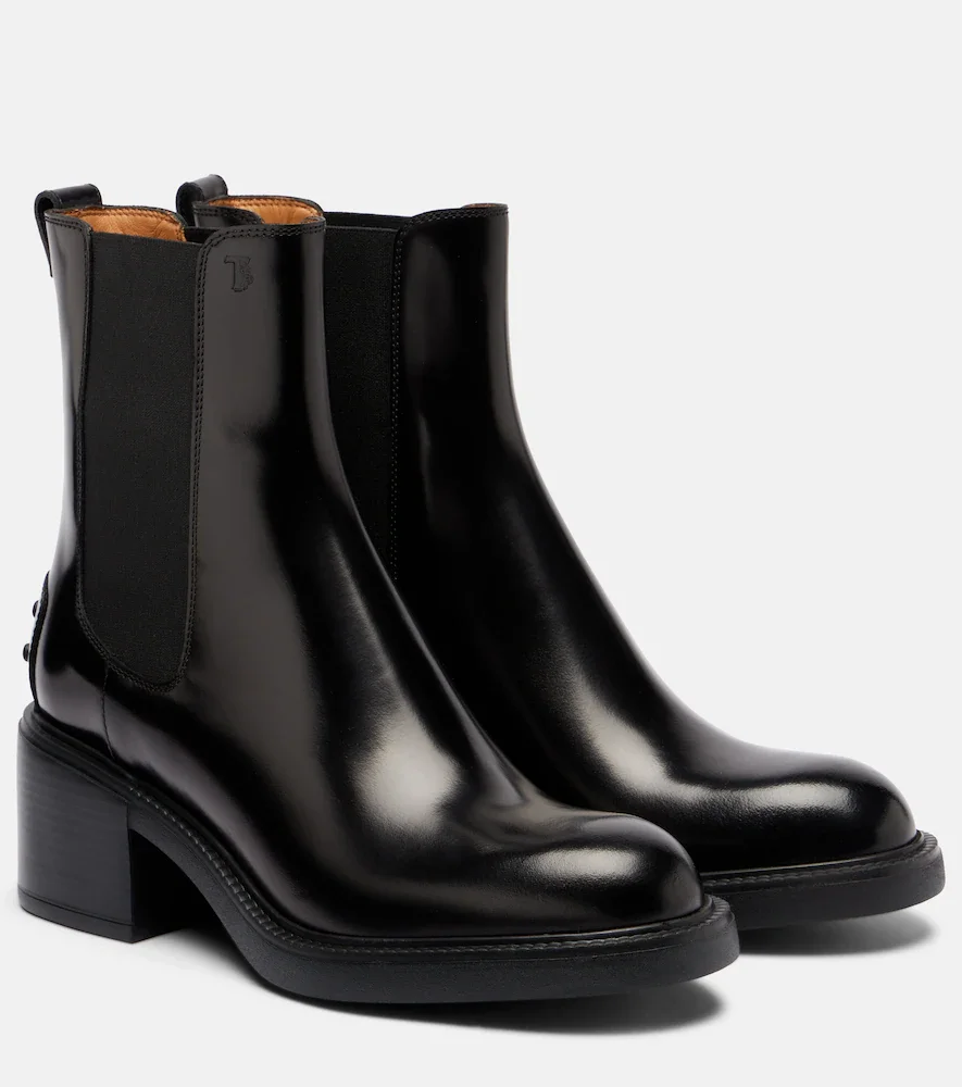60 leather Chelsea boots