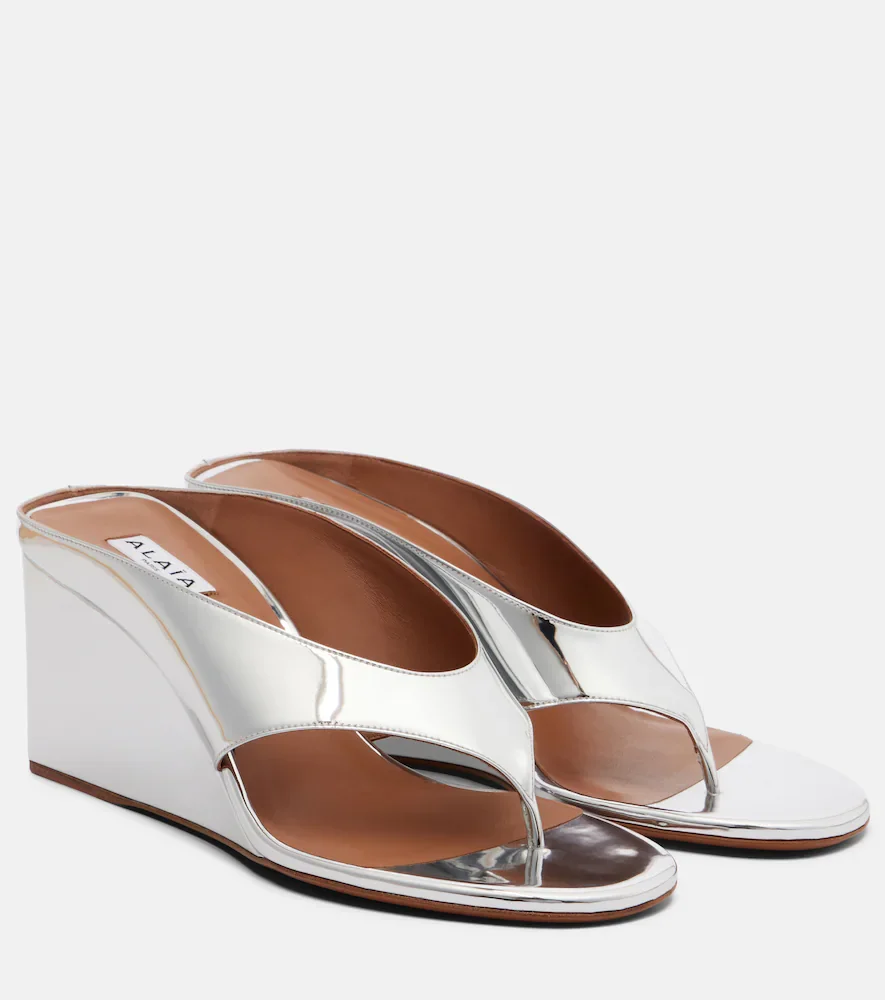 AlaÃa Cube mirrored wedge thong sandals