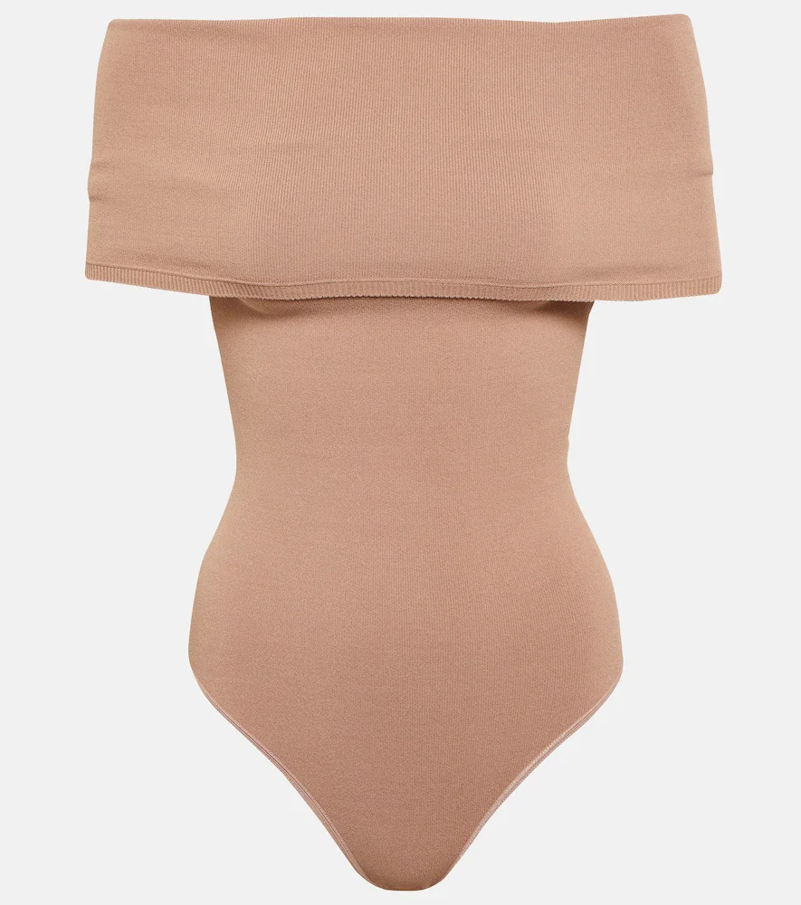 Alaïa Body con hombros descubiertos
