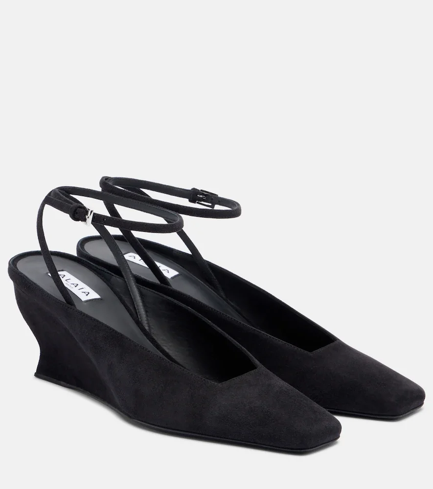 Alaïa Escarpins Wave compensés en daim