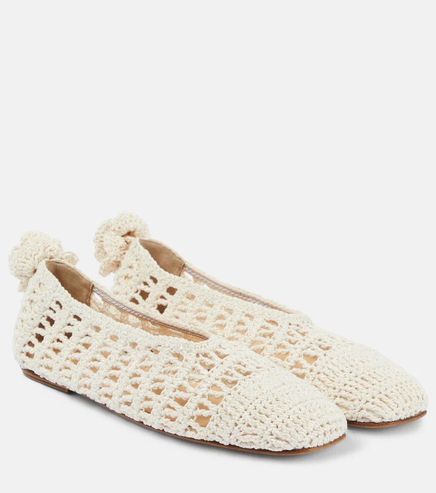 Ballerines en crochet à appliqués floraux