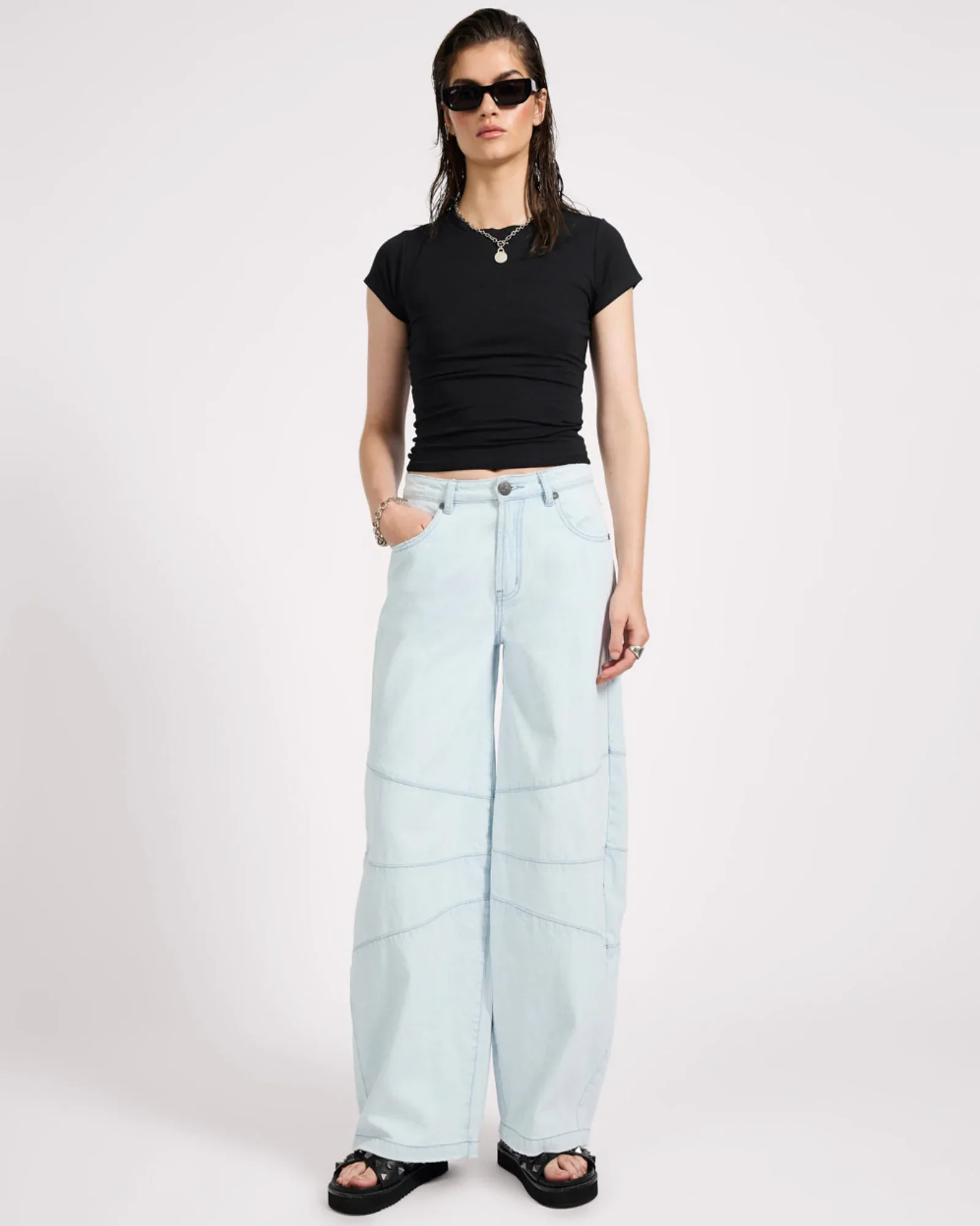 Barrel Mid Waist Wide Leg Denim Jeans Denim Jeans - Barrels Xanthe Light Blue Size 24 One Teaspoon