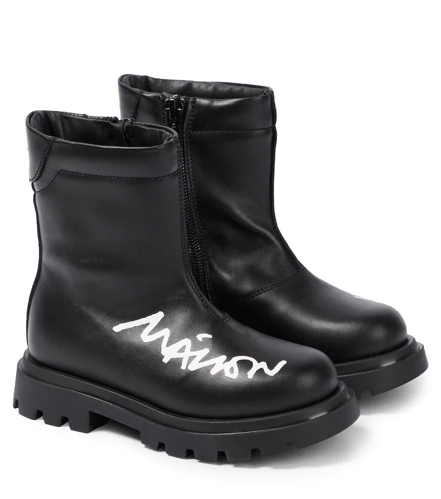 Botas de piel con logo