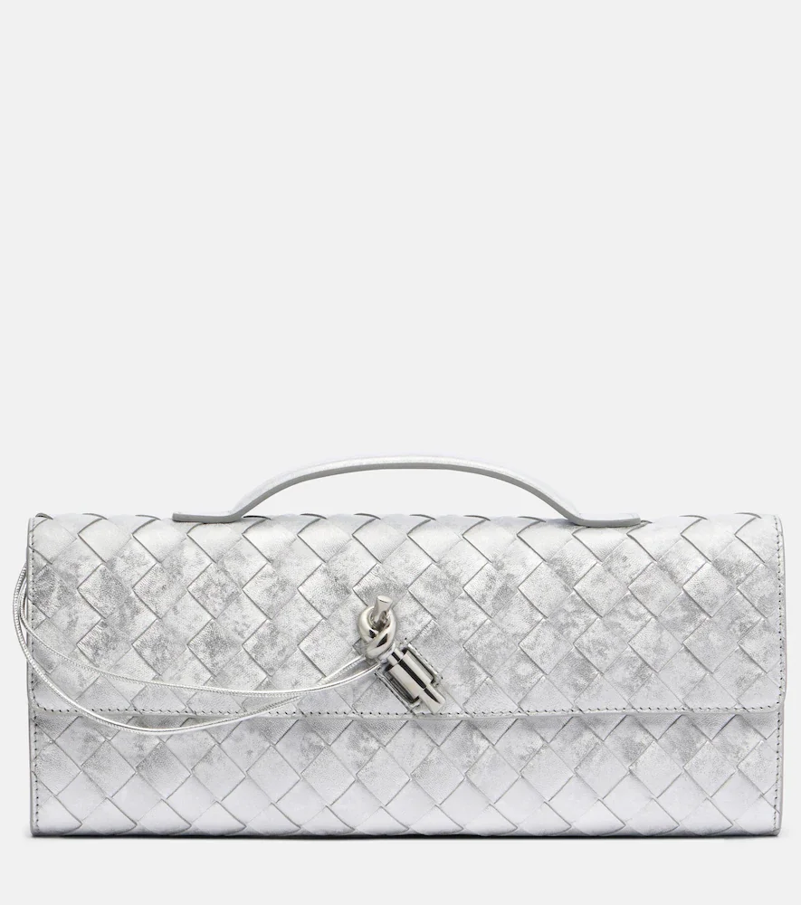 Clutch Andiamo de piel Intrecciato metalizada