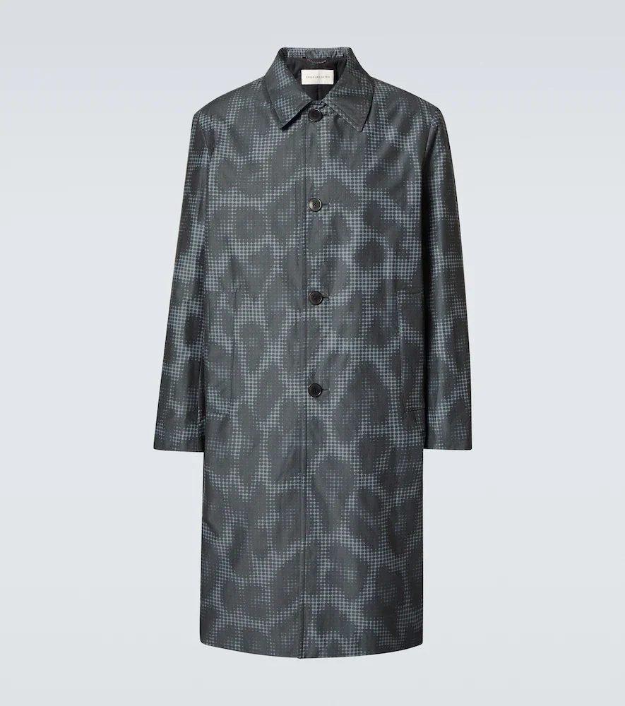 Manteau à carreaux et imprimé léopard