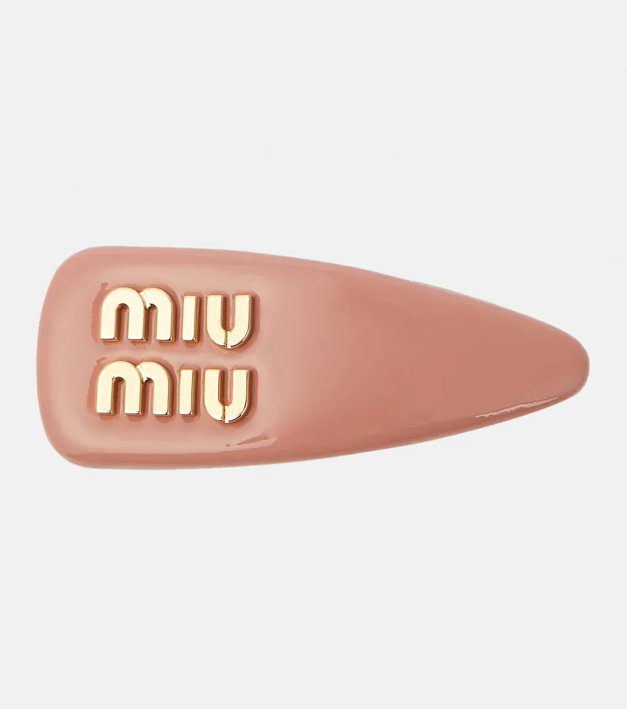 Pinza para el pelo de charol con logo