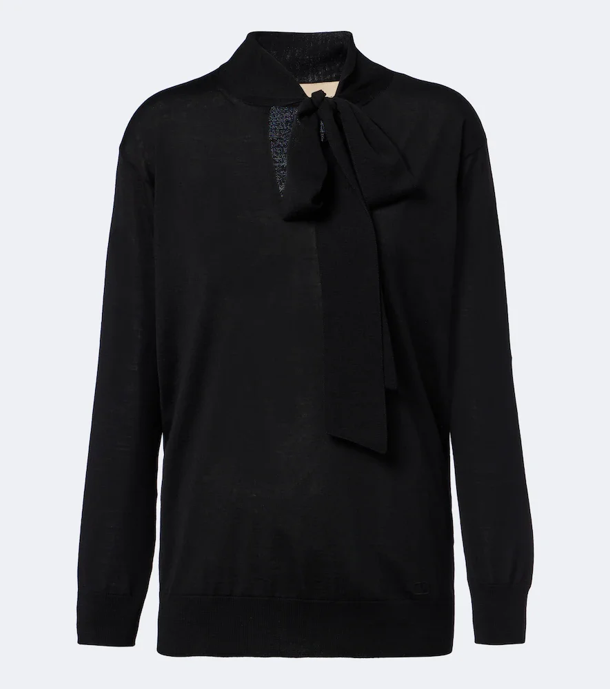 Pull en laine à col lavallière