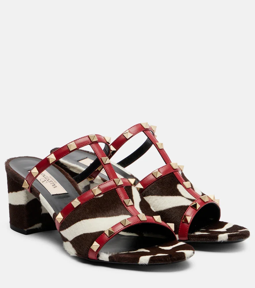 Rockstud calf hair and leather pumps