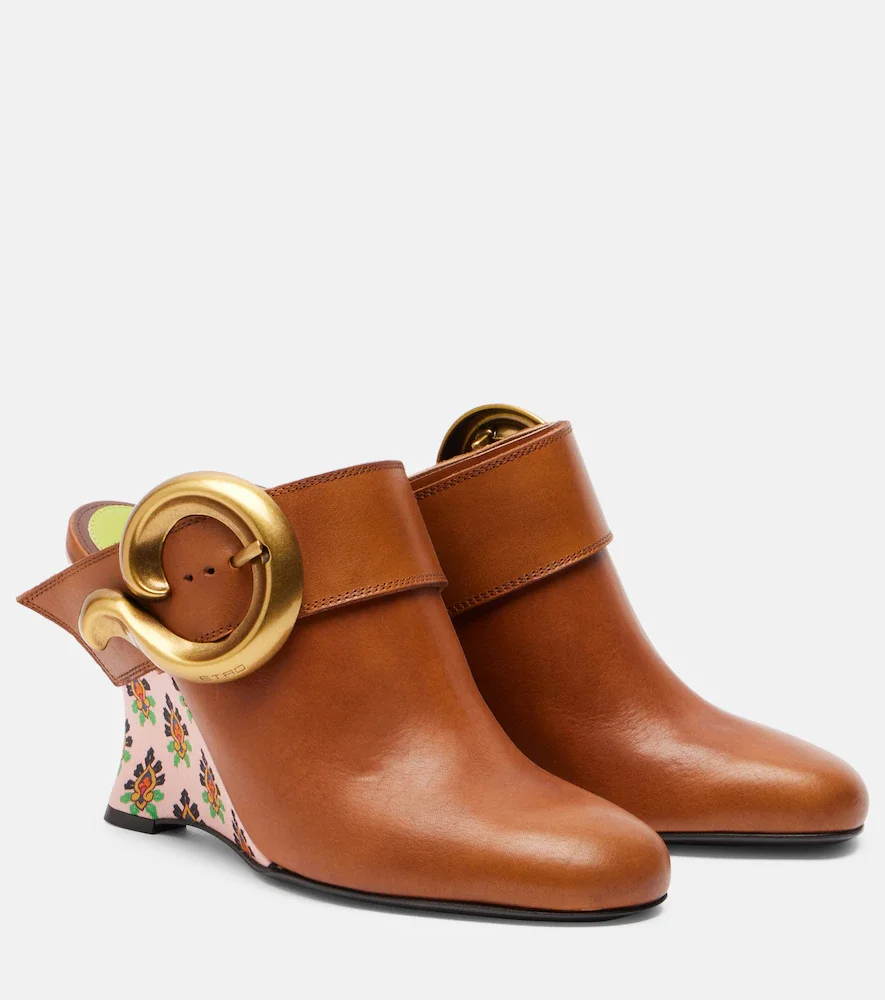 Sabot leather wedges