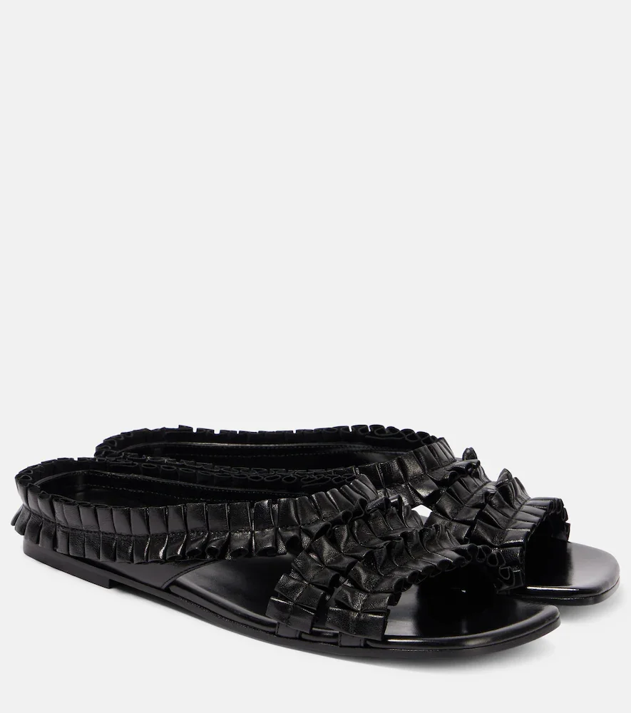 Sandalias de piel con volantes