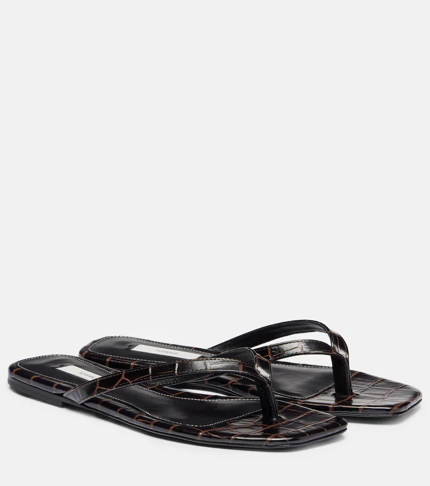 Sandalias de piel grabada