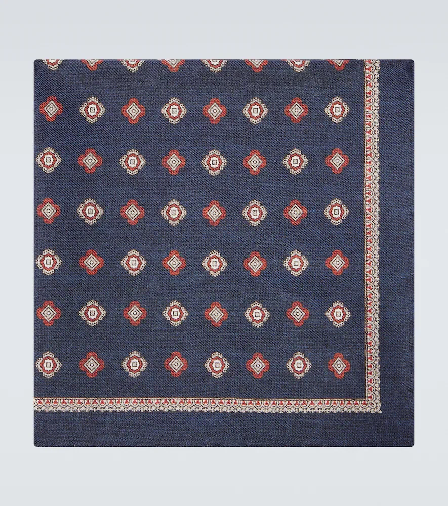 Silk jaquard pocket square