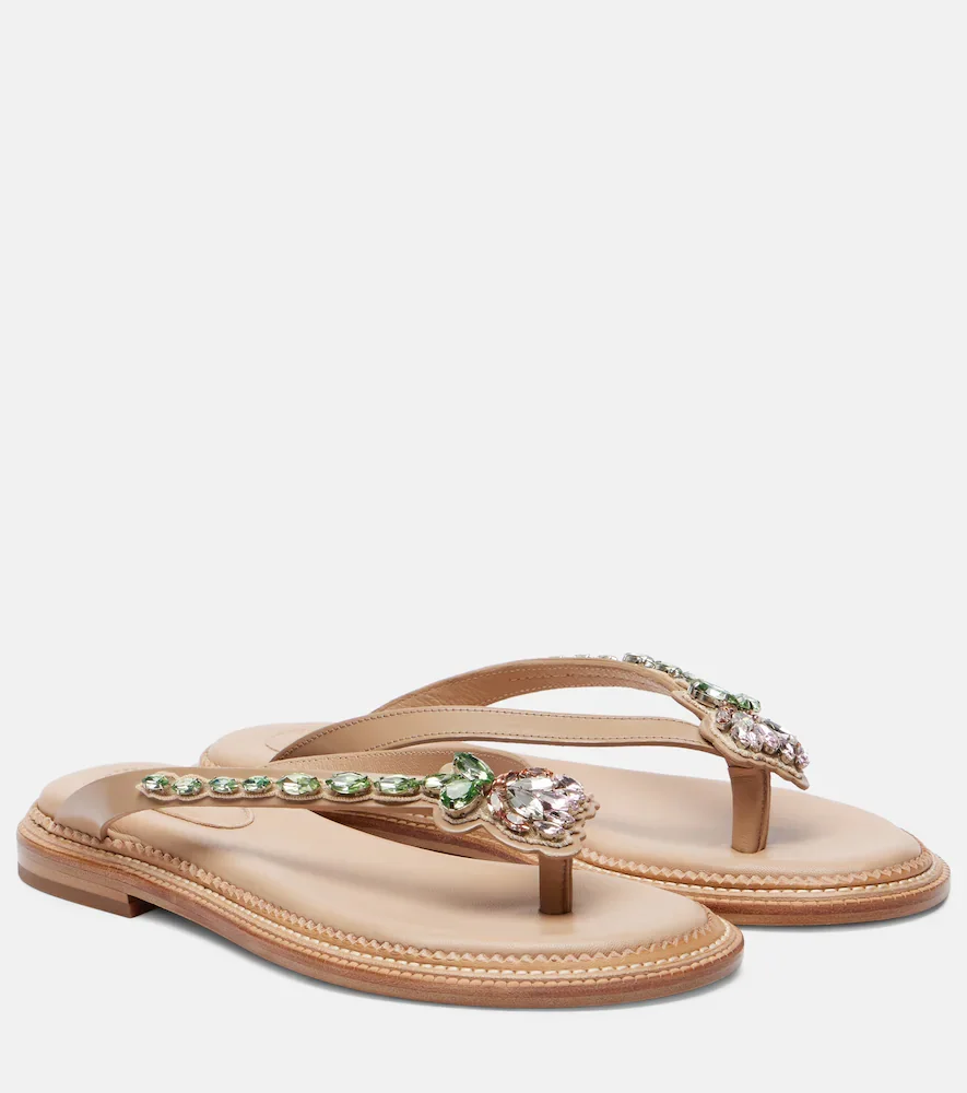 Tongs en cuir à ornements