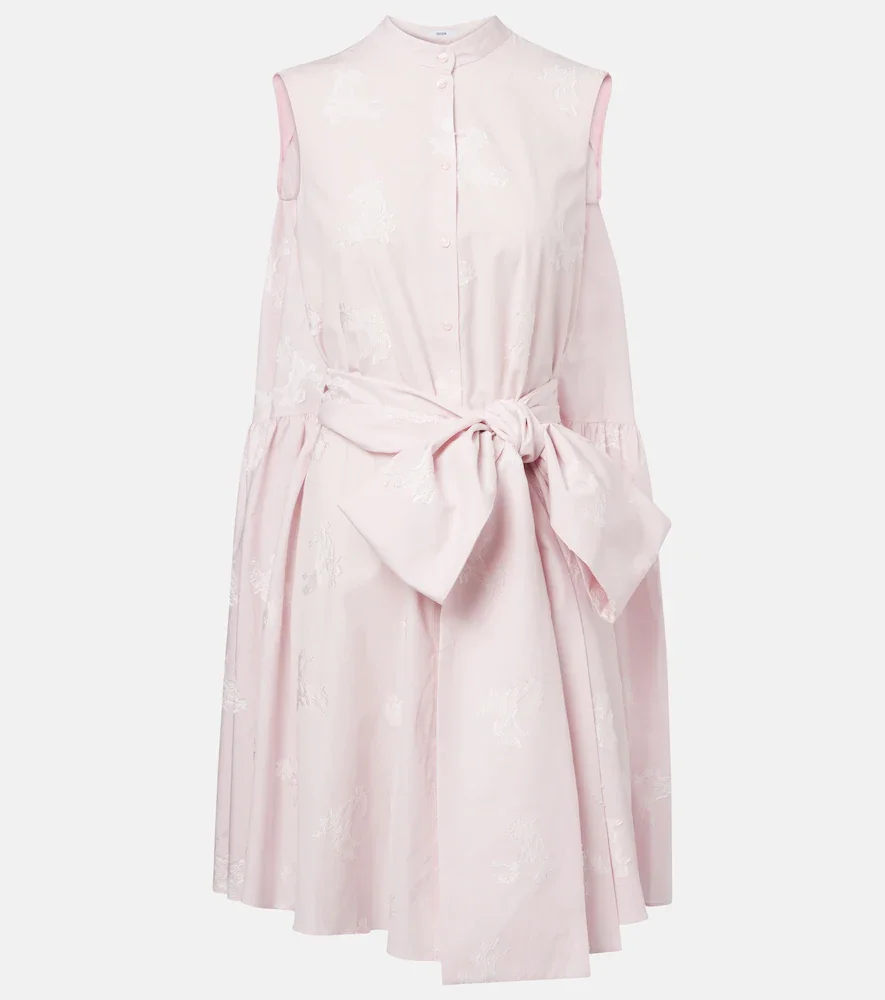 Vestido corto con lazo